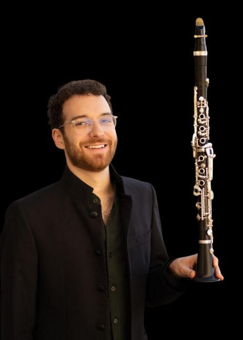 Adam AMBARZUMJAN, musicien ambassadeur JLV, avec son instrument équipé d'une ligature JLV