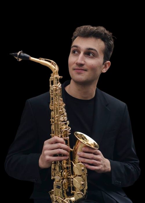 Bruno CARNEIRO DE CAMARGO, musicien ambassadeur JLV, avec son instrument équipé d'une ligature JLV