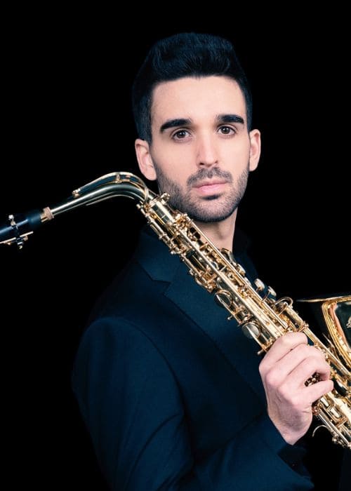 Carlos ZARAGOZA ORGAZ, musicien ambassadeur JLV, avec son instrument équipé d'une ligature JLV