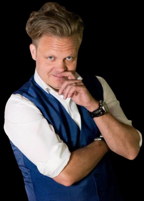 Christoffer SUNDQVIST, musicien ambassadeur JLV, avec son instrument équipé d'une ligature JLV