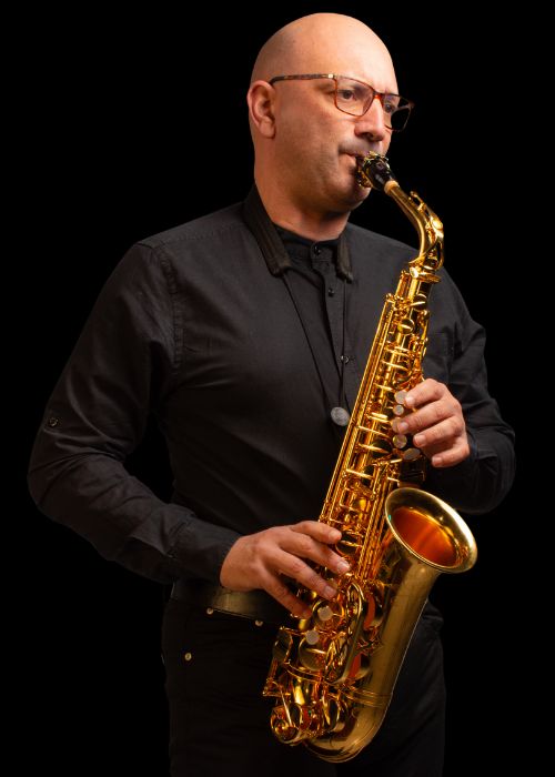 Danilo RUSSO, musicien ambassadeur JLV, avec son instrument équipé d'une ligature JLV