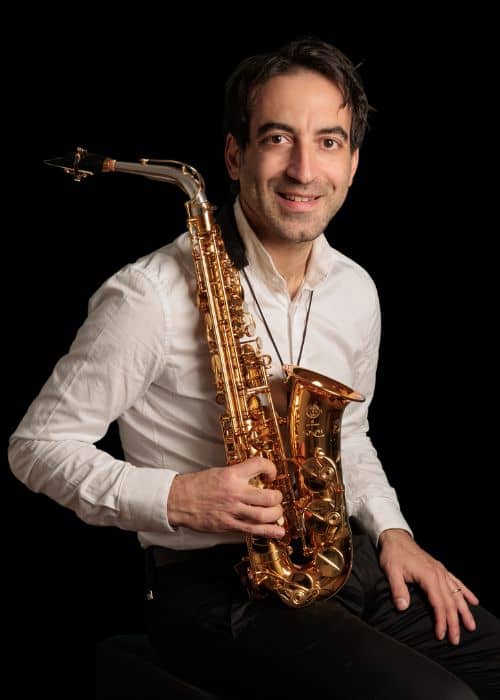 Francesco LOIACONO, JLV ambassador musician, with his instrument equipped with a JLV ligature