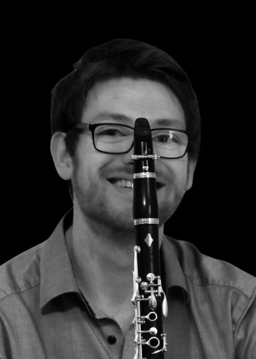 Jérémy OBERDORF, musicien ambassadeur JLV, avec son instrument équipé d'une ligature JLV