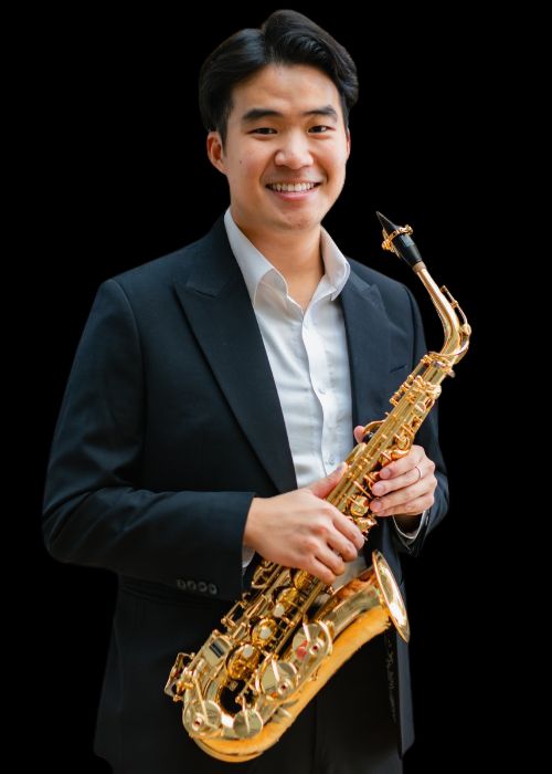 Johann KOH, musicien ambassadeur JLV, avec son instrument équipé d'une ligature JLV