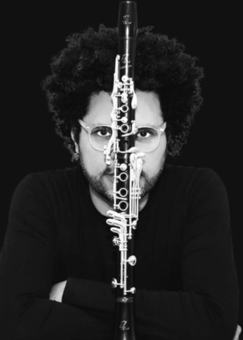 José BATISTA Jr, musicien ambassadeur JLV, avec son instrument équipé d'une ligature JLV