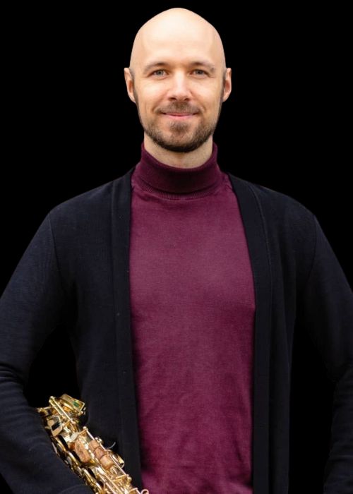 Kalle OITTINEN, musicien ambassadeur JLV, avec son instrument équipé d'une ligature JLV