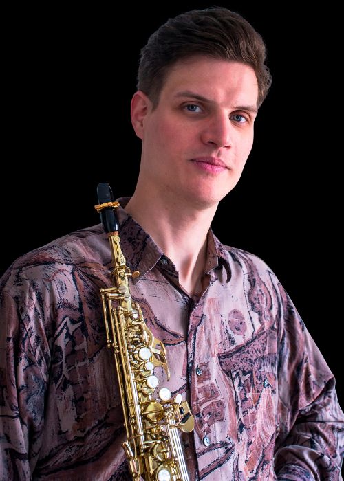 LEBAR Tilen, musicien ambassadeur JLV, avec son instrument équipé d'une ligature JLV
