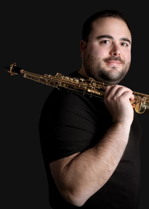Michele BIANCHINI, musicien ambassadeur JLV, avec son instrument équipé d'une ligature JLV