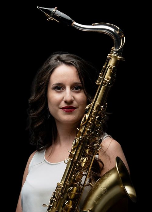 Nahikari OLORIZ, musicienne ambassadrice JLV, avec son instrument équipé d'une ligature JLV