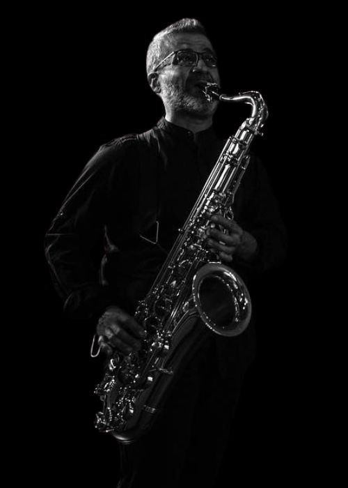 Ricard CAPELLINO, musicien ambassadeur JLV, avec son instrument équipé d'une ligature JLV
