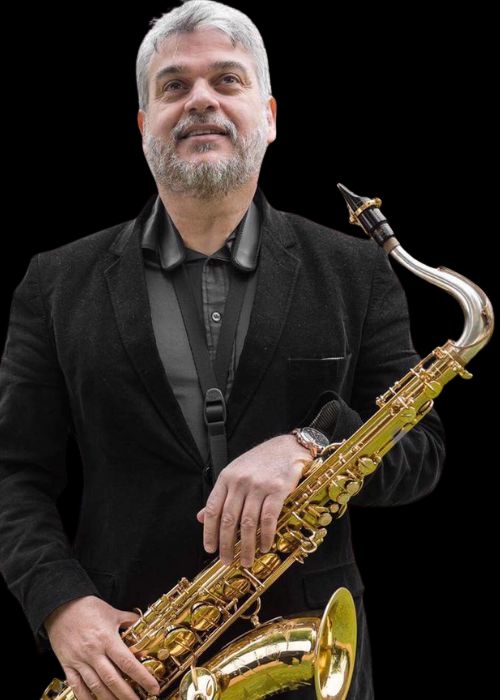 Sergio GALVAO, musicien ambassadeur JLV, avec son instrument équipé d'une ligature JLV