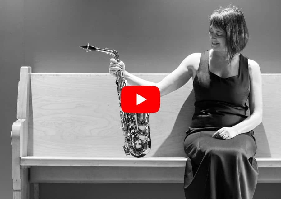 Sophie POULIN DE COURVAL au saxophone alto équipé de sa ligaturen, Ambassadrice JLV