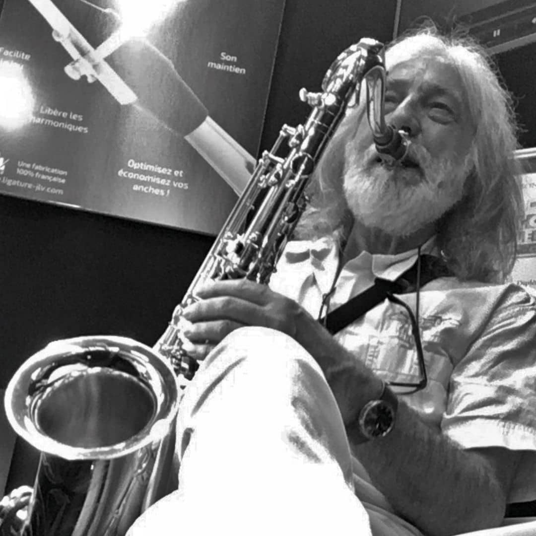 Jean-Luc VIGNAUD au saxophone ténor lors du Concours Lépine Paris 2013