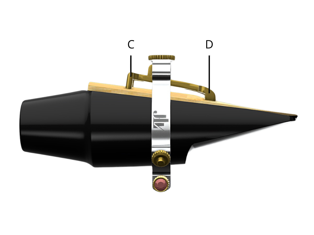 Photo d'un bec de saxophone avec anche et ligature JLV, vue de profil